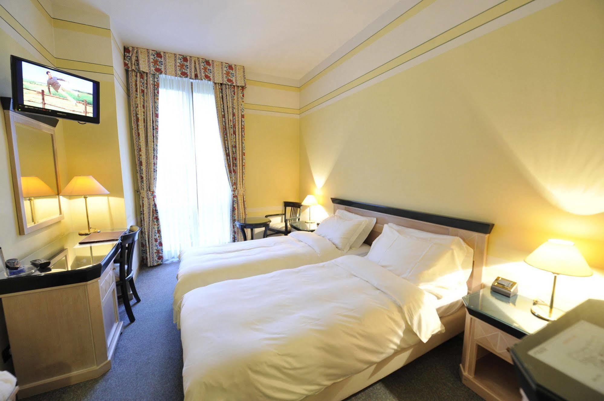 Kinzica Hotel